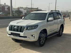 Toyota Land Cruiser Prado 2018 Blanc