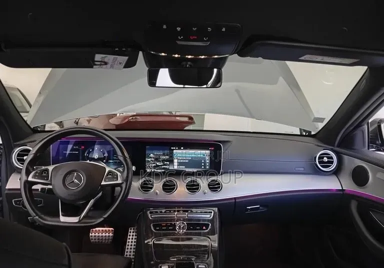 Mercedes-Benz E220 2016 Gris