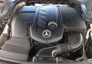 Mercedes-Benz E220 2016 Gris