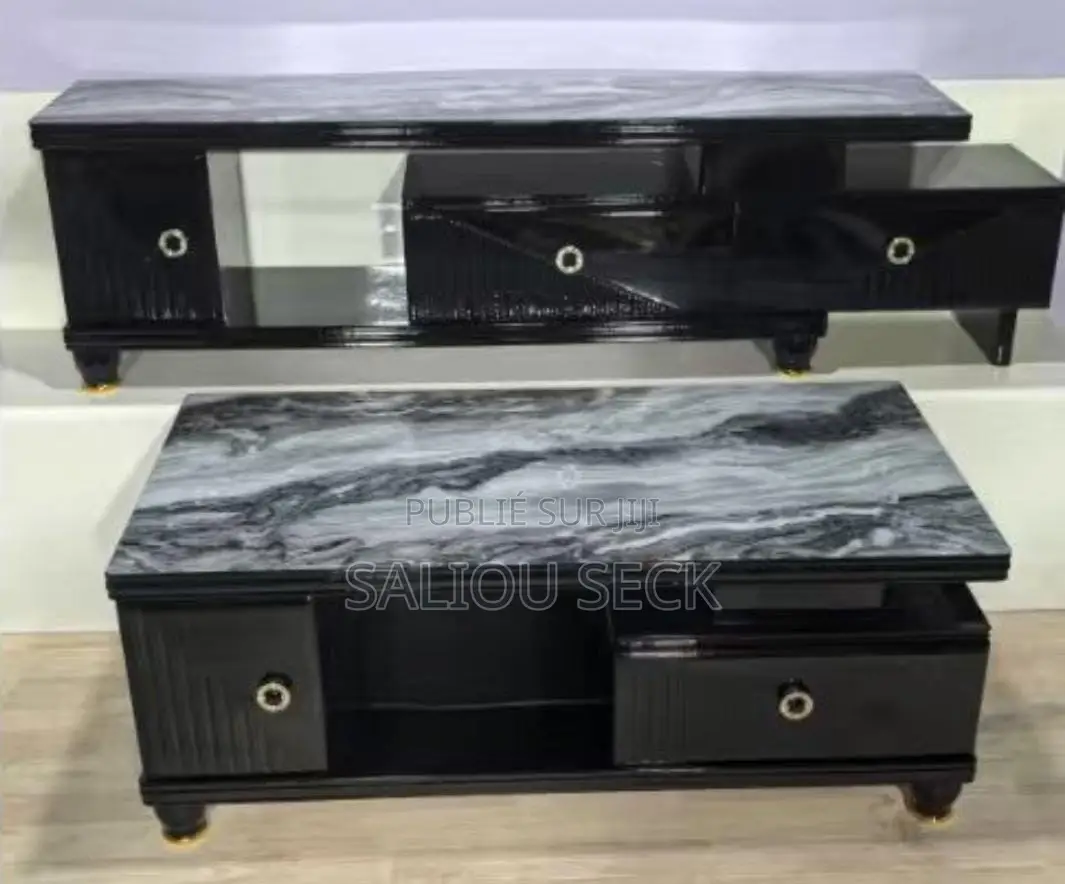 Table De De Salon Disponible