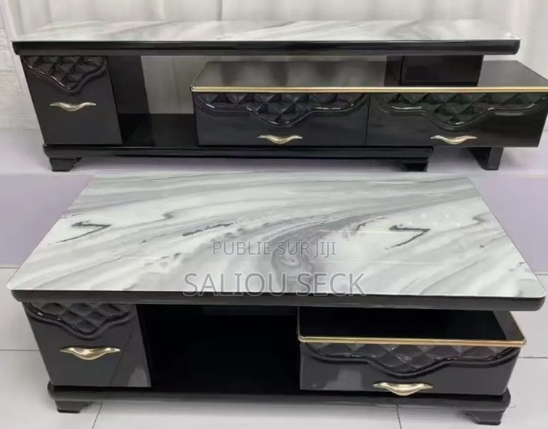 Table De De Salon Disponible