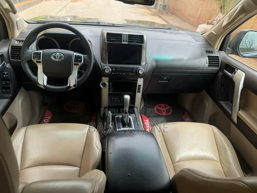 Toyota Land Cruiser Prado 2012 Noir