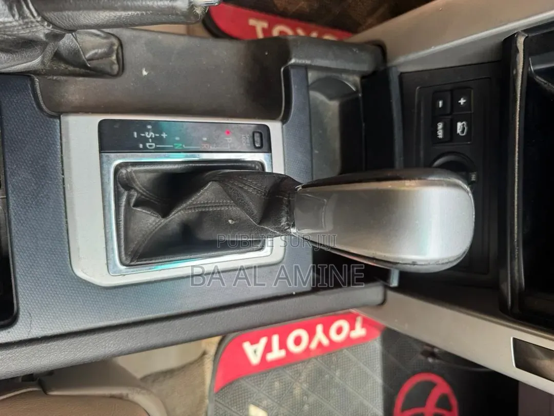 Toyota Land Cruiser Prado 2012 Noir