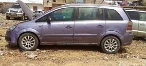 Opel Zafira 2006 Violet
