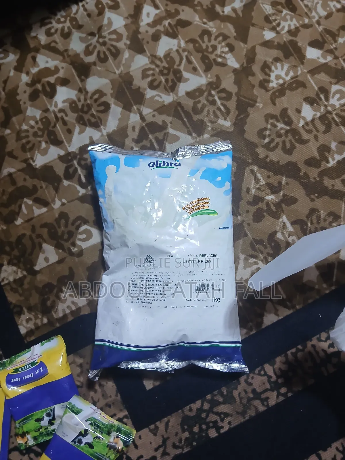 Lait De Vache Contient Beaucoup De Vitamines Et Délicieux Au Bon Goût