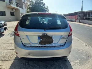 Ford Fiesta 2013 Gris