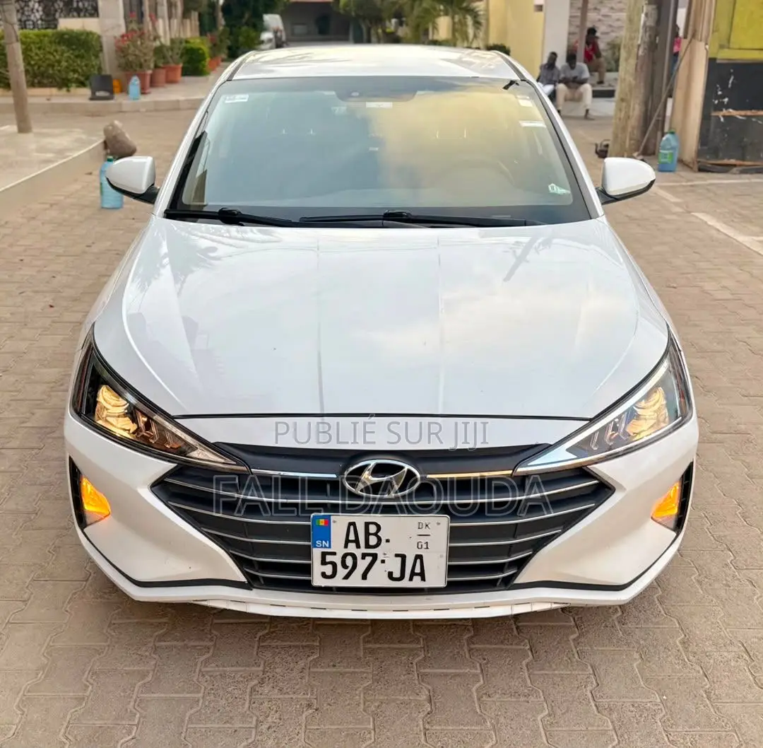 Hyundai Elantra 2019 Blanc