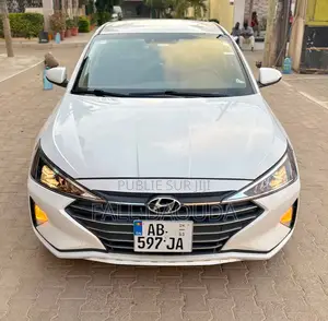 Hyundai Elantra 2019 Blanc