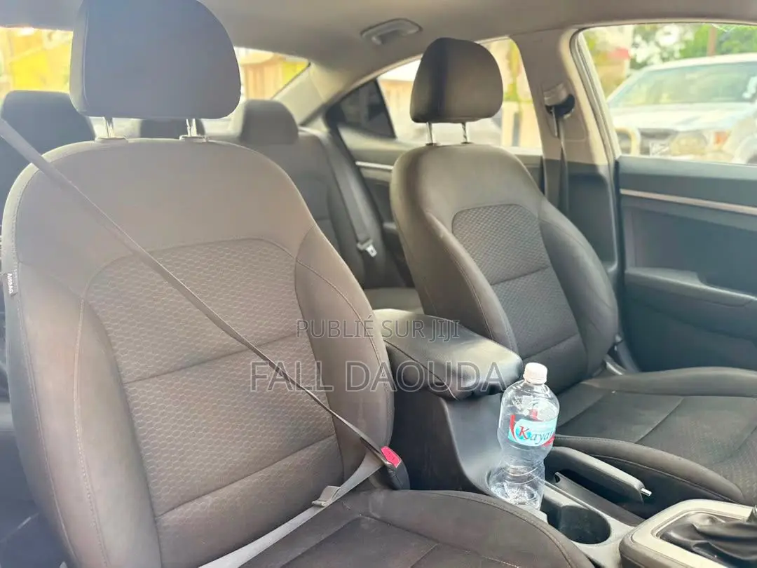 Hyundai Elantra 2019 Blanc
