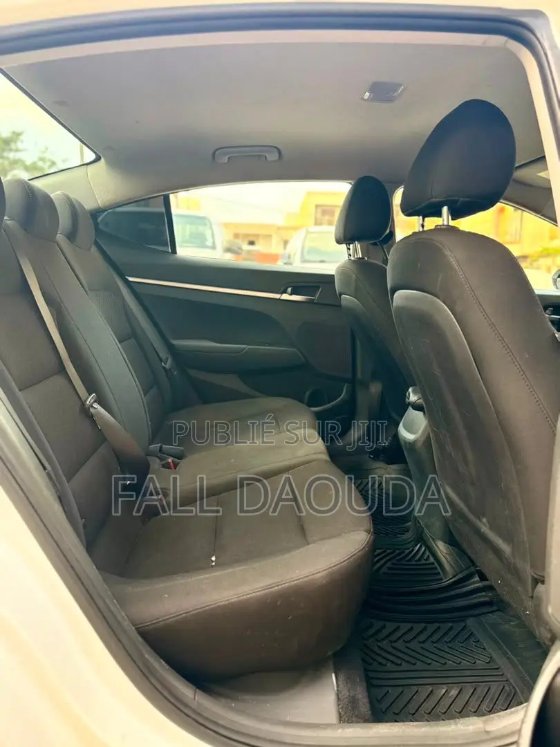 Hyundai Elantra 2019 Blanc