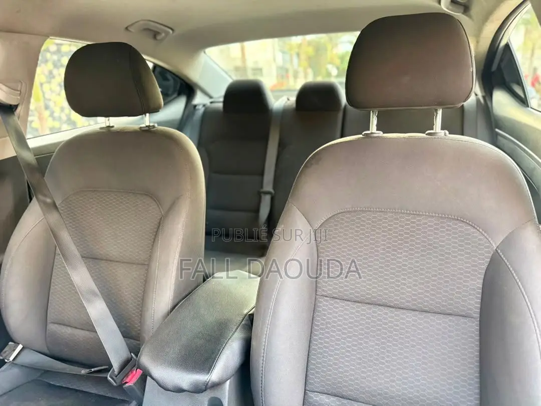 Hyundai Elantra 2019 Blanc