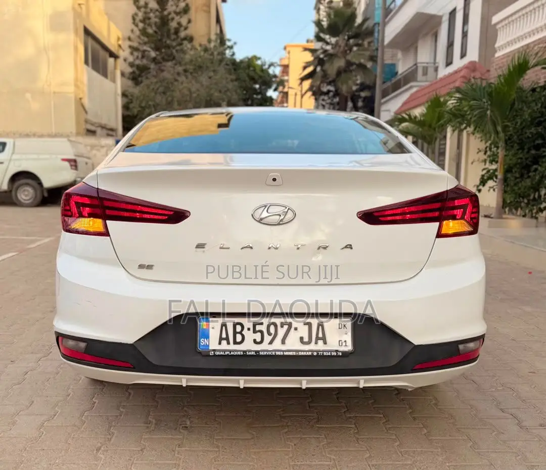 Hyundai Elantra 2019 Blanc