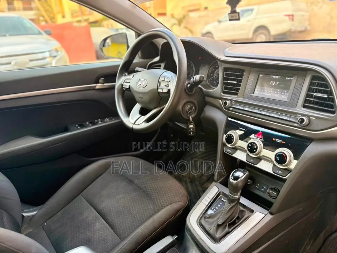 Hyundai Elantra 2019 Blanc
