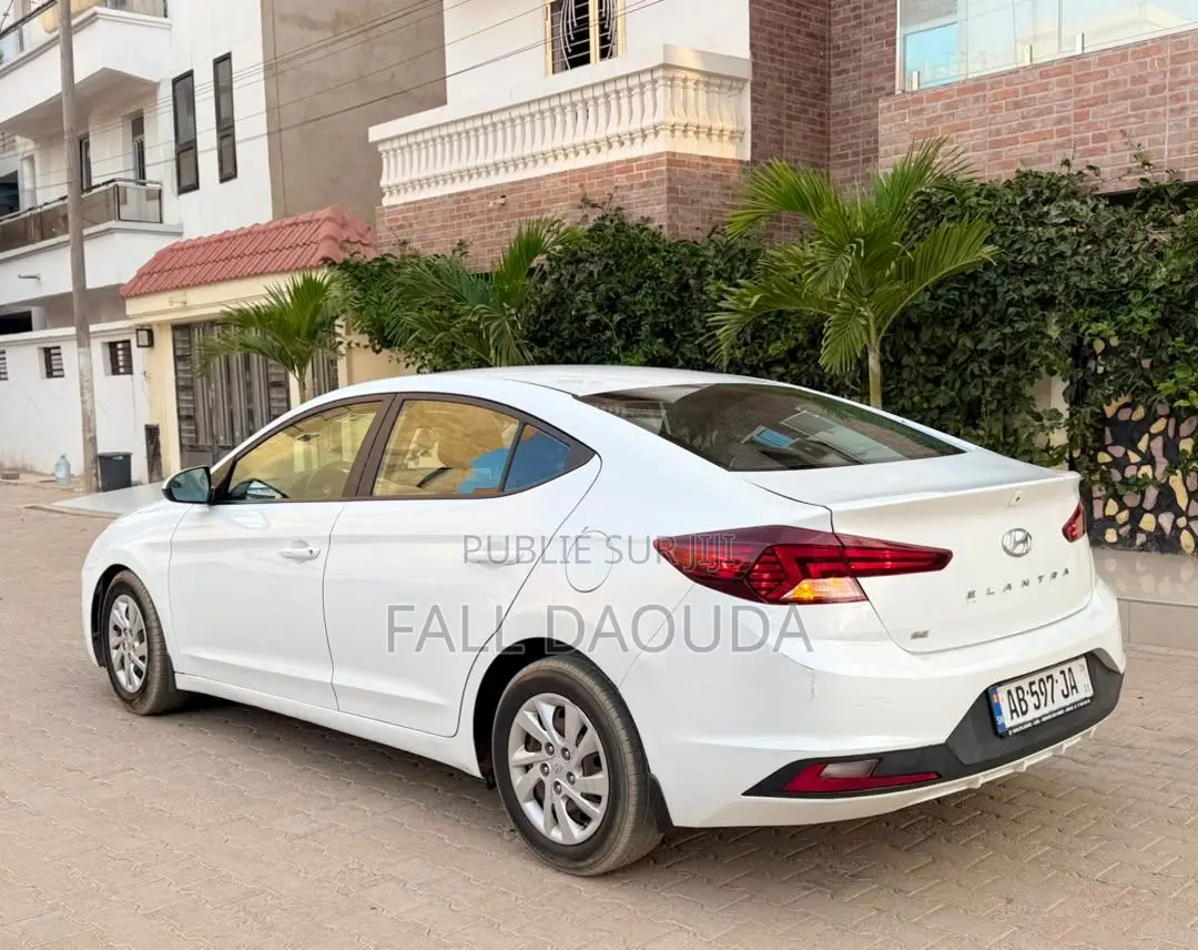 Hyundai Elantra 2019 Blanc
