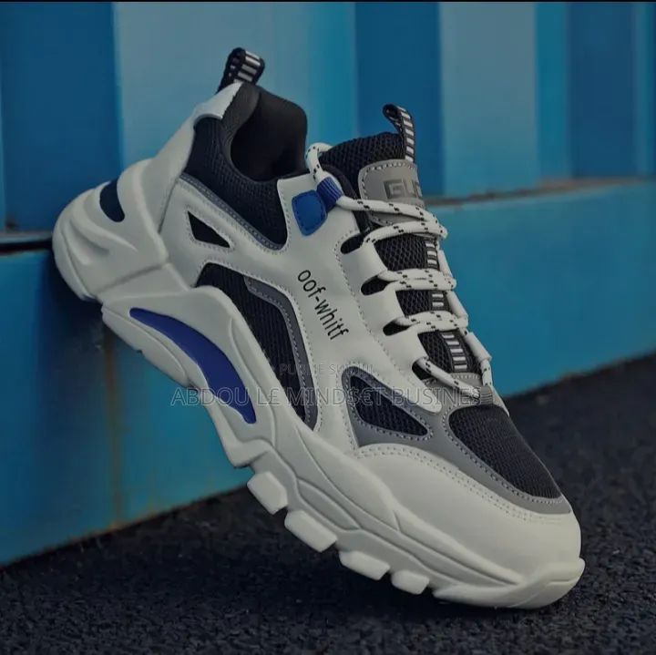 New Model Off-White Disponible