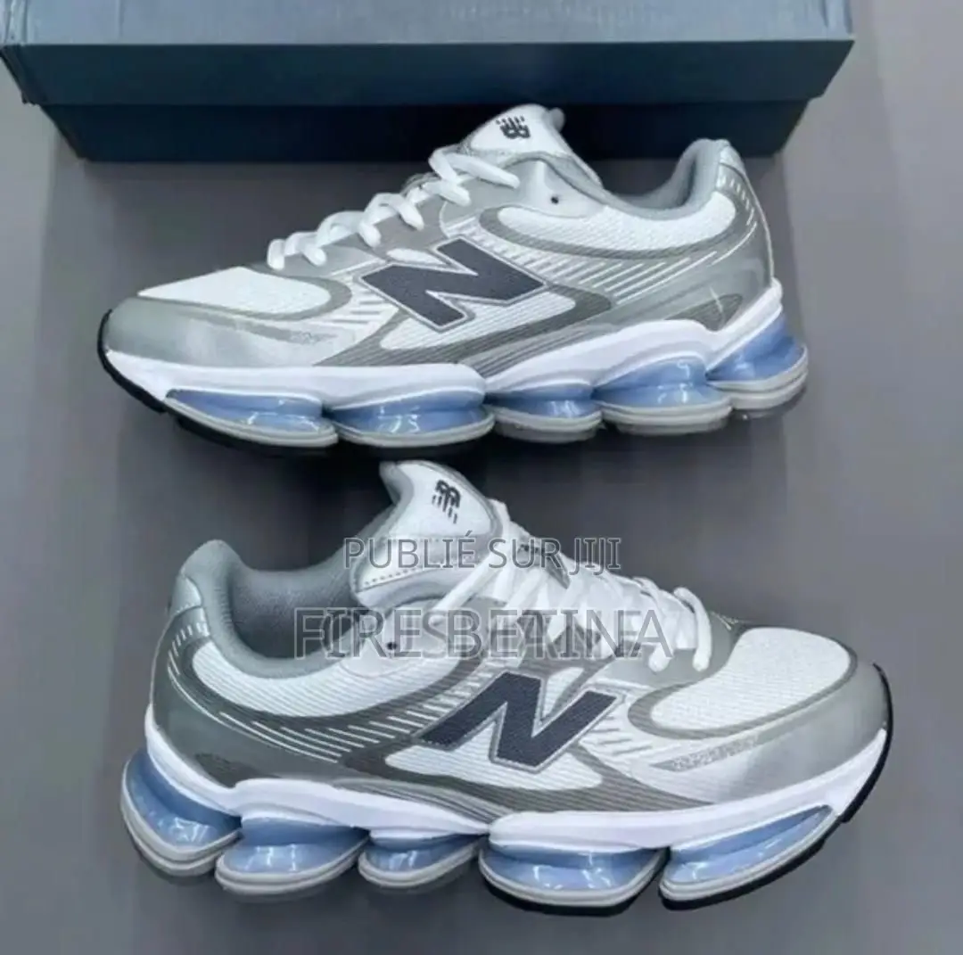 New Balance 2000