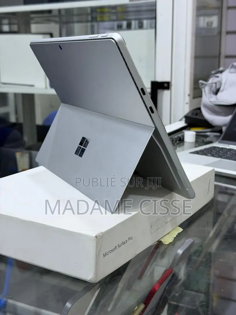 Nouveau Microsoft Surface Pro 11th Edition, a Copilot+ PC 16GB 256GB