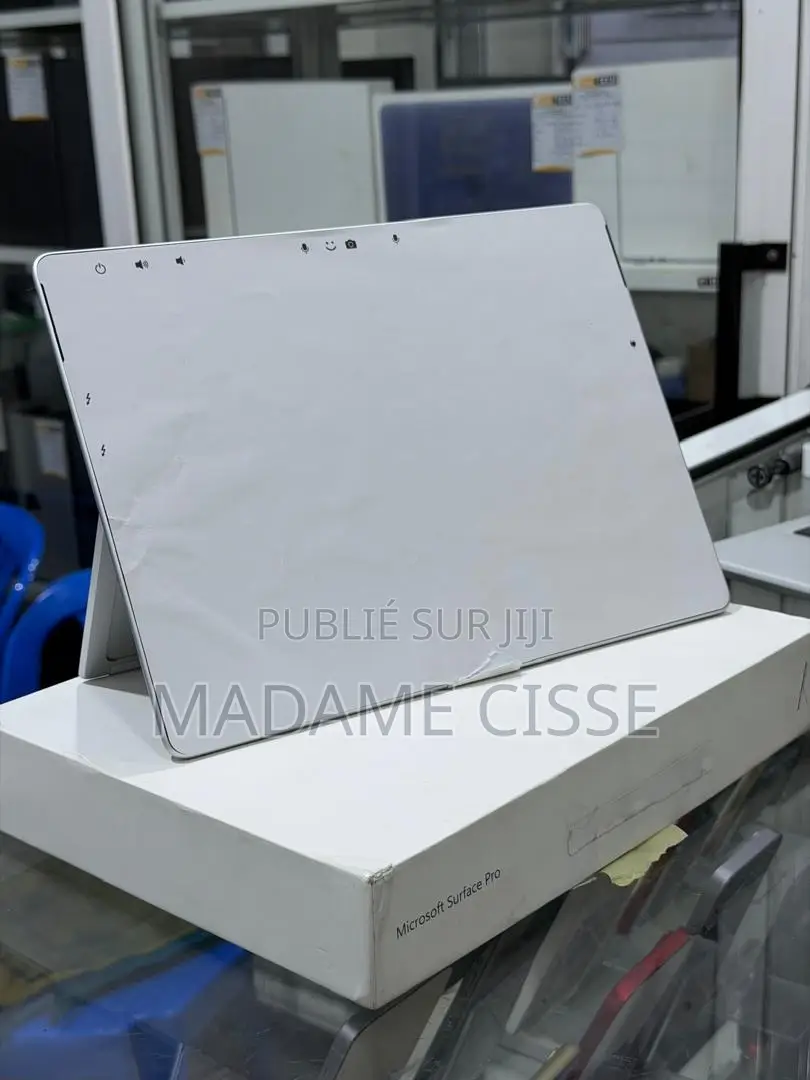 Nouveau Microsoft Surface Pro 11th Edition, a Copilot+ PC 16GB 256GB