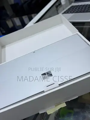 Nouveau Microsoft Surface Pro 11th Edition, a Copilot+ PC 16GB 256GB