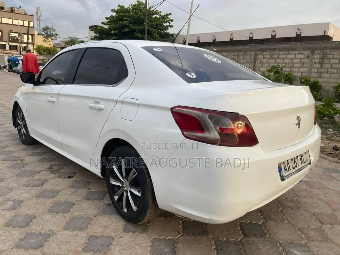 Peugeot 301 2013 Blanc