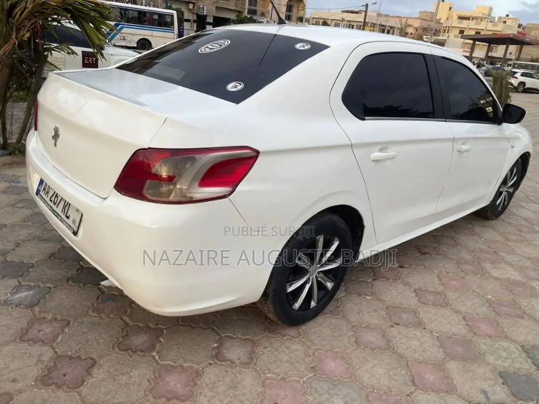 Peugeot 301 2013 Blanc