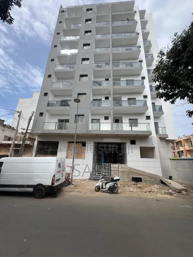 8chbre Villa dans Salih-Immo Et, Medina à Vendre