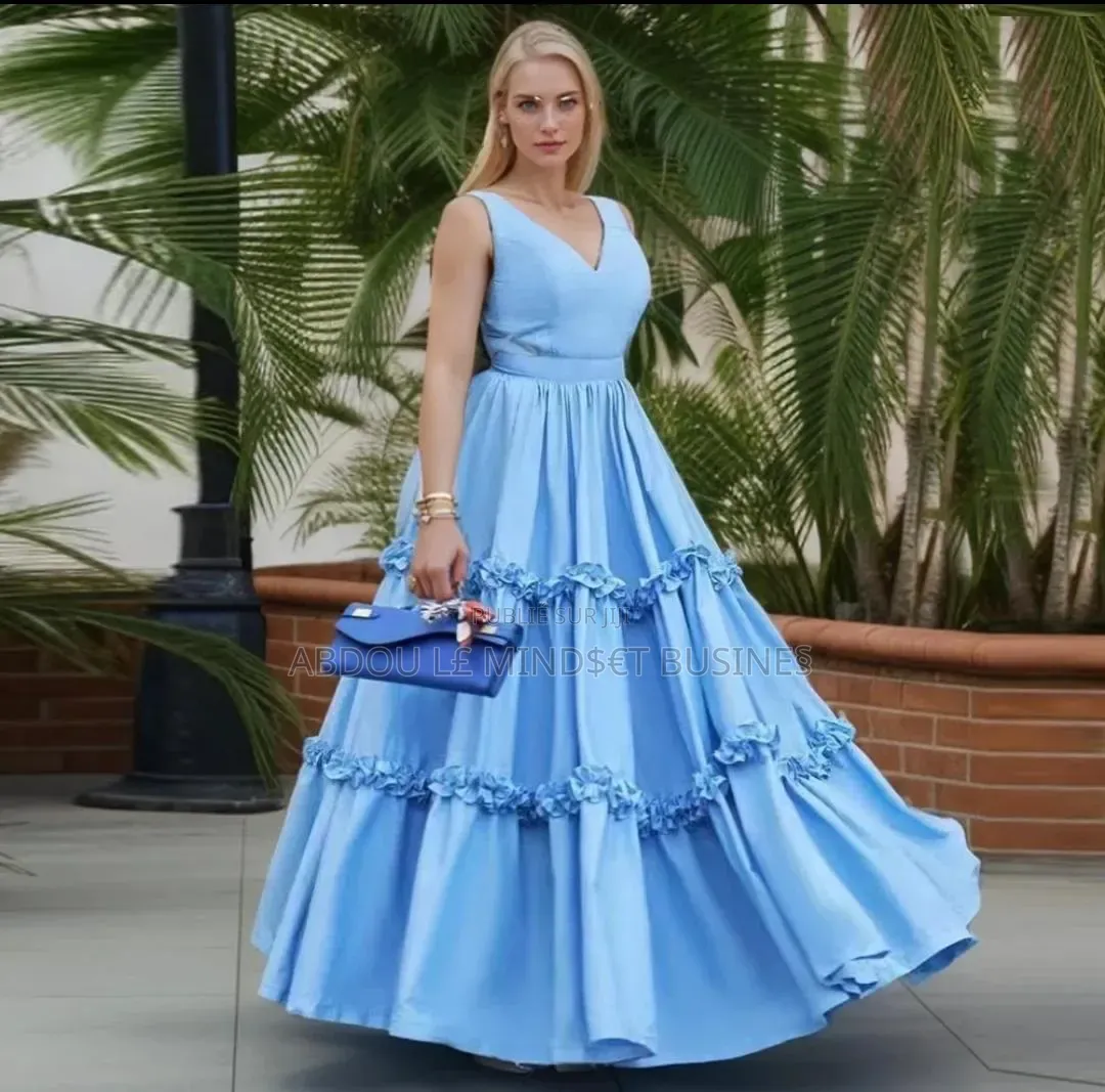 Robe Sans Manche Longue Très Shic