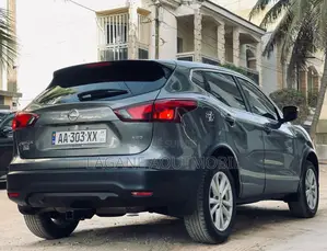 Nissan Qashqai 2017 Gris