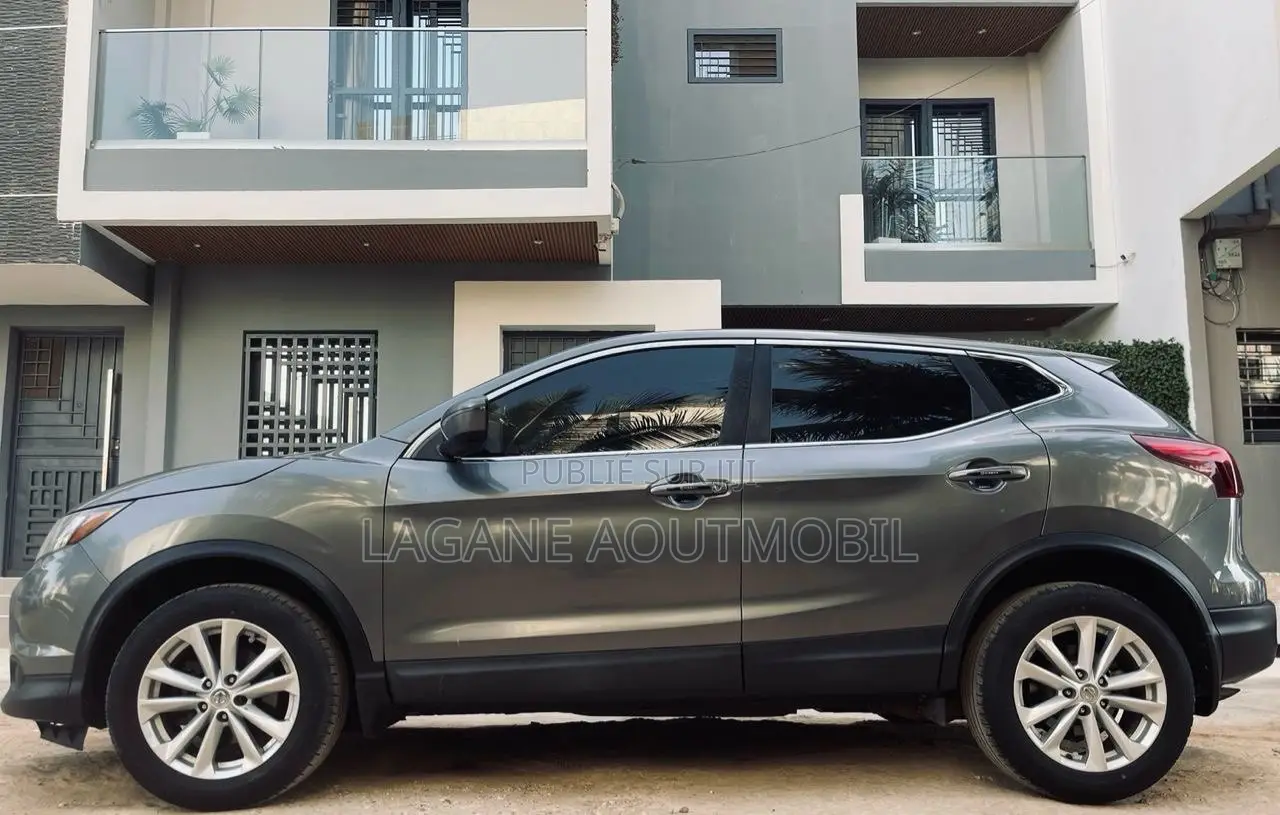 Nissan Qashqai 2017 Gris