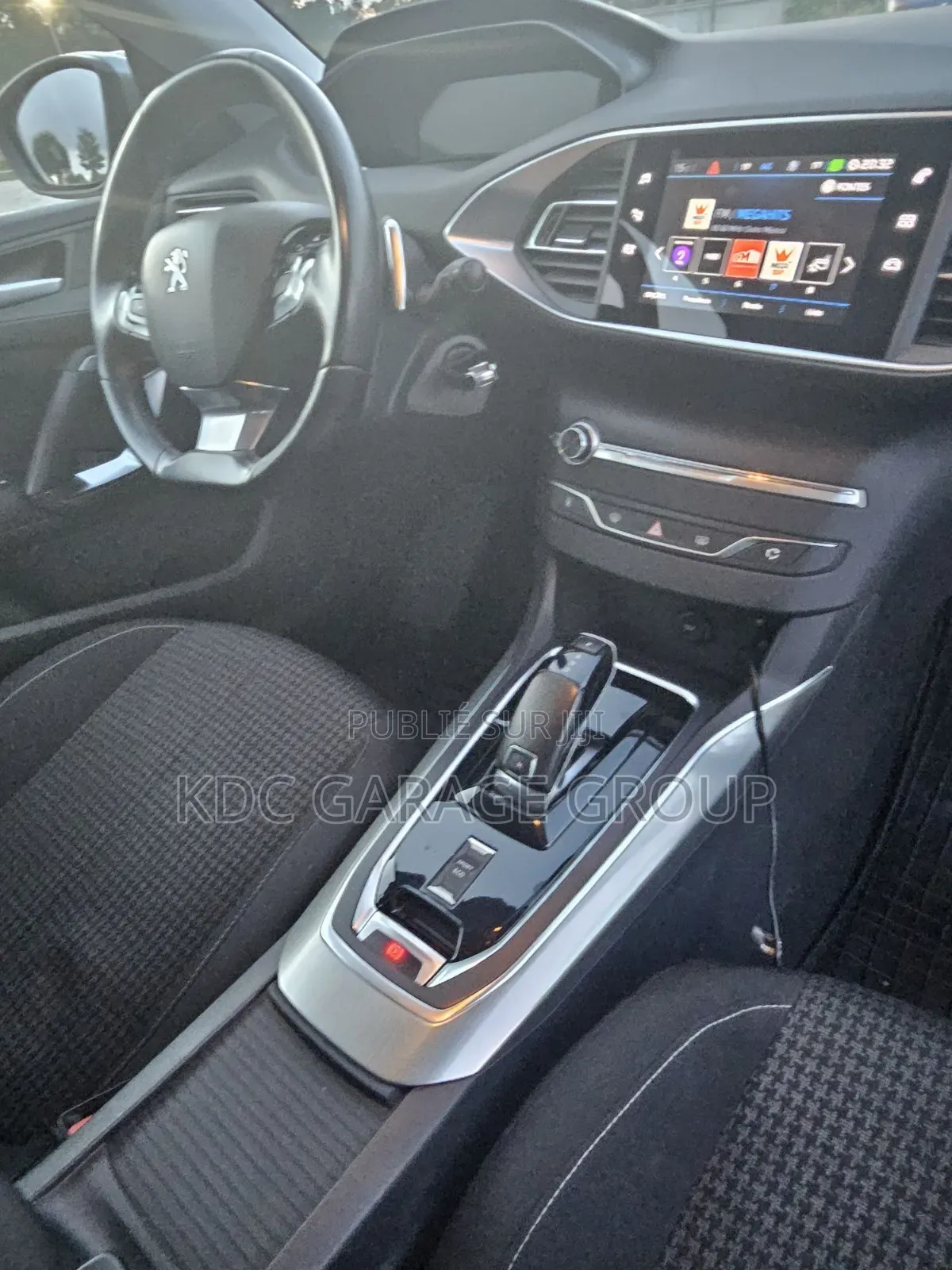 Peugeot 308 2020 Gris