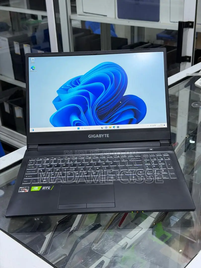 Nouveau Ordinateur portable Gigabyte Autre 16GB AMD Ryzen 5 SSD 2T