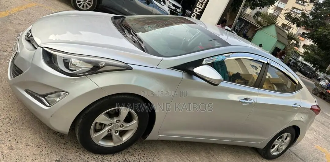 Hyundai Avante 2016 Beige