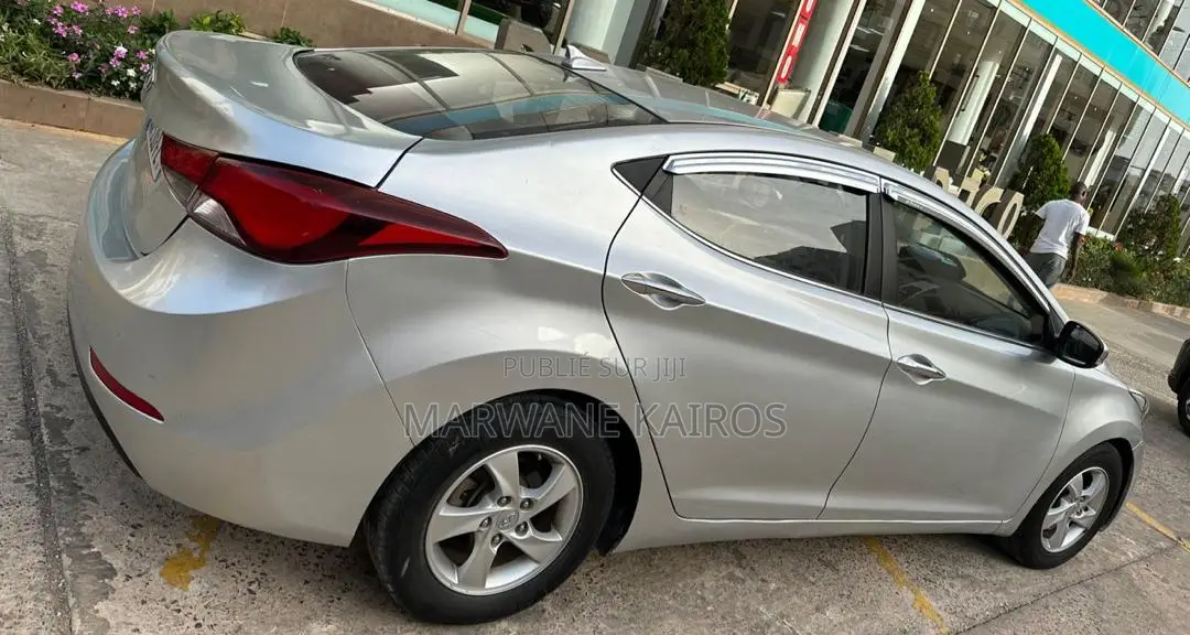 Hyundai Avante 2016 Beige