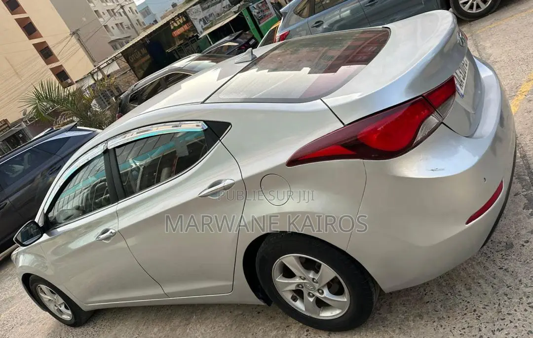 Hyundai Avante 2016 Beige