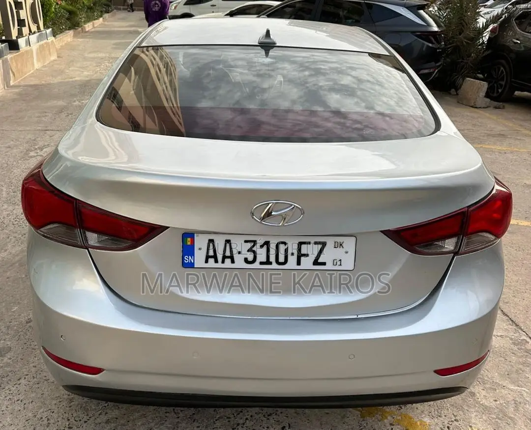 Hyundai Avante 2016 Beige