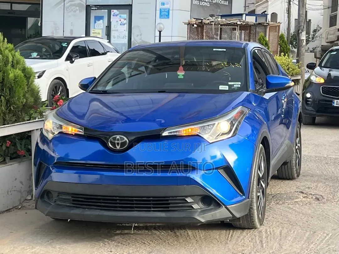 Toyota C-HR 2018 Bleu