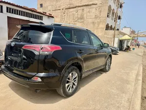 Toyota RAV4 2018 Noir