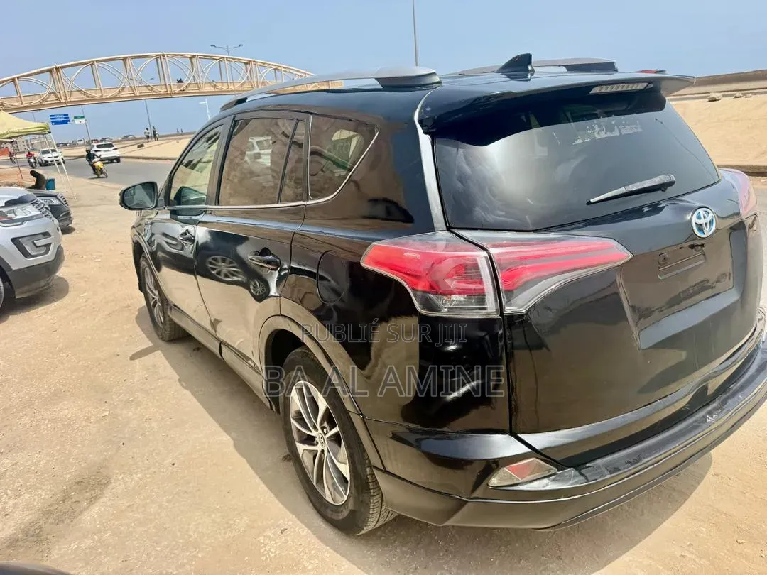 Toyota RAV4 2018 Noir