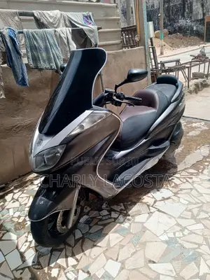 Nouveau Yamaha Majesty 2017 Marron