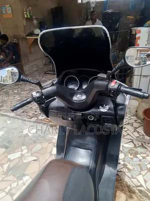 Nouveau Yamaha Majesty 2017 Marron