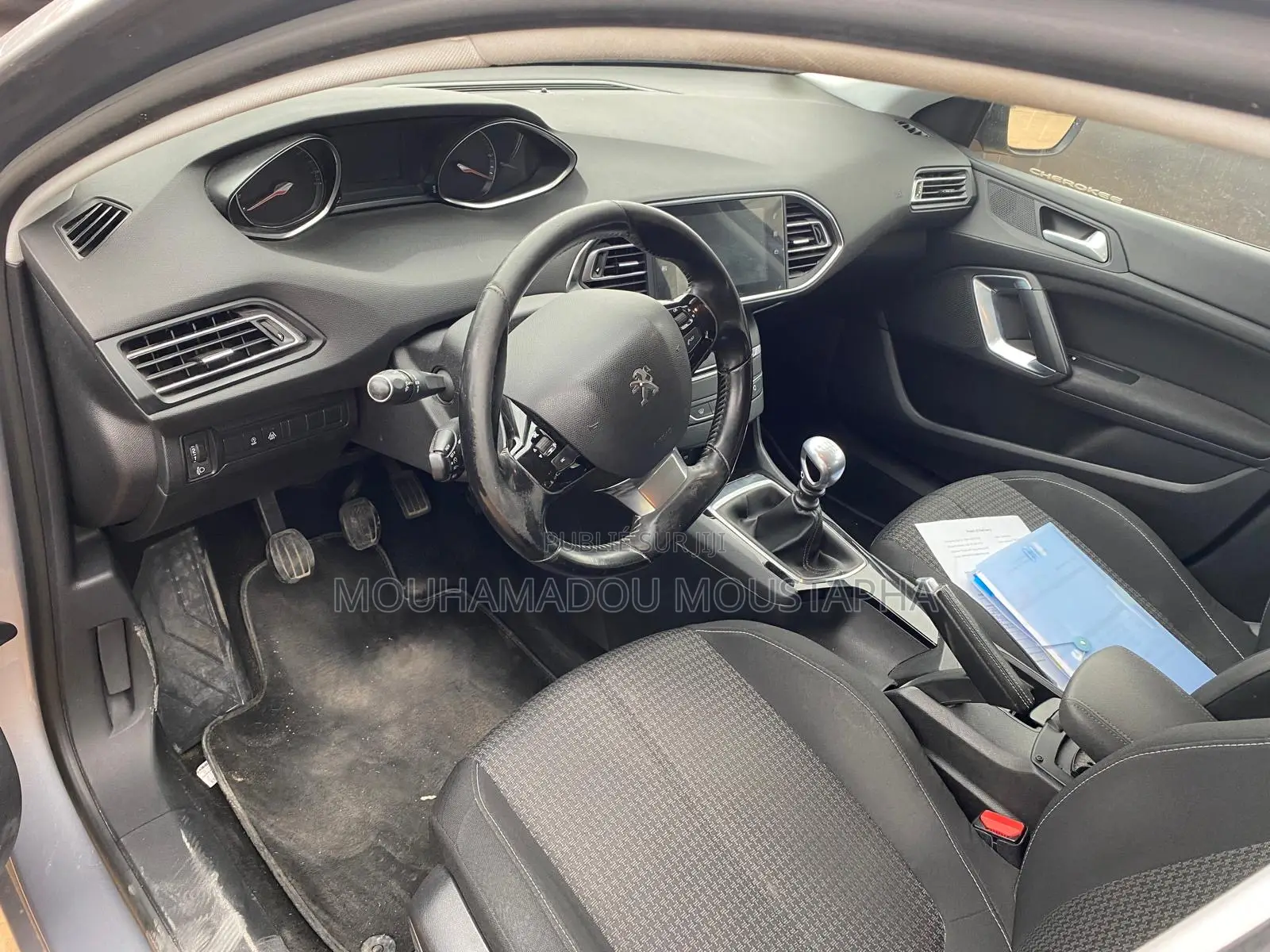 Peugeot 308 2018 Gris