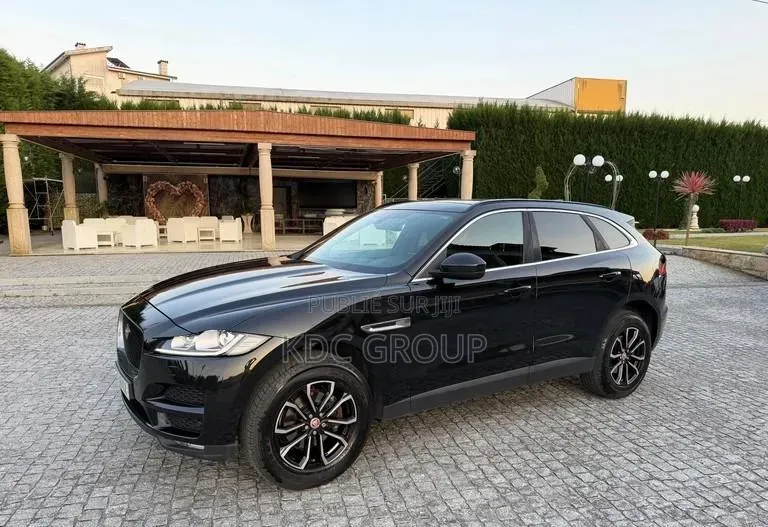Jaguar F-Pace 2017 Noir