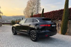 Jaguar F-Pace 2017 Noir