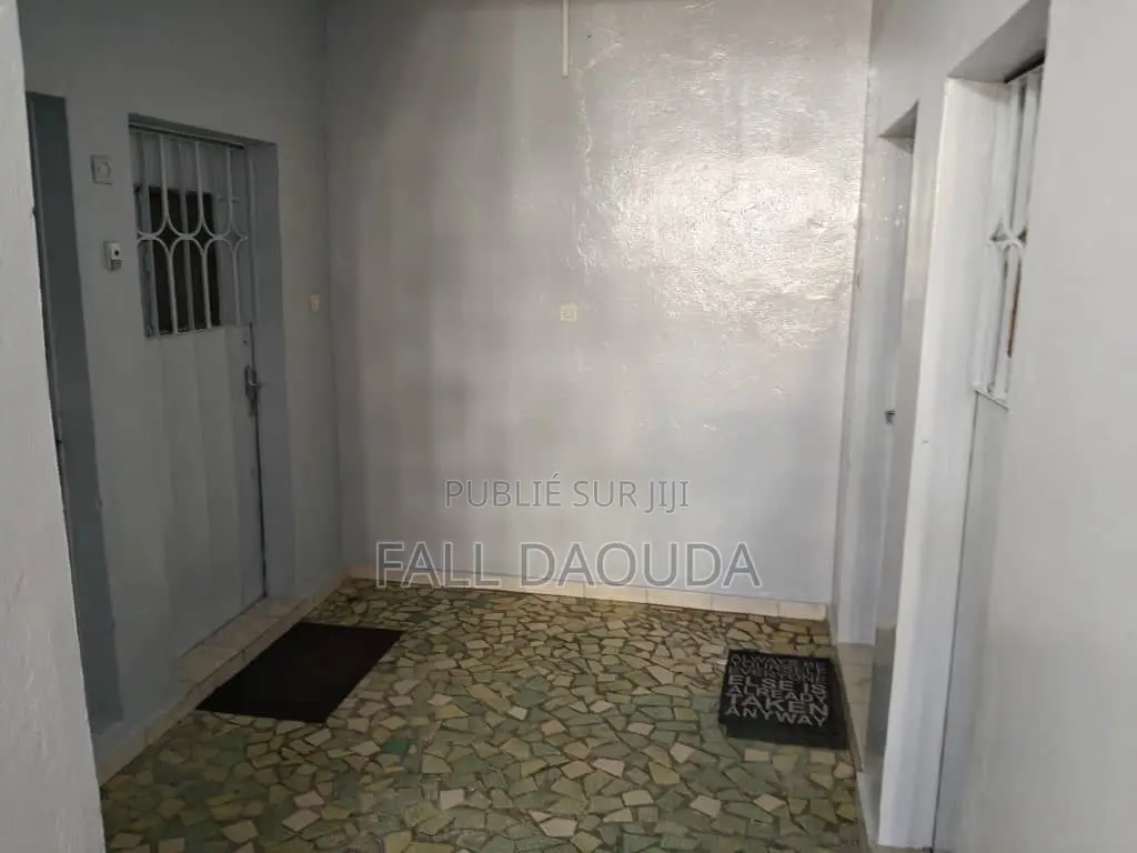 1chbre Villa dans Villa À Démolir, Dakar Plateau à Vendre