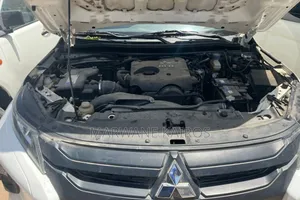 Mitsubishi L200 2021 Blanc
