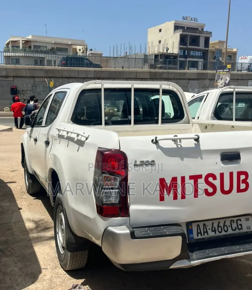 Mitsubishi L200 2021 Blanc