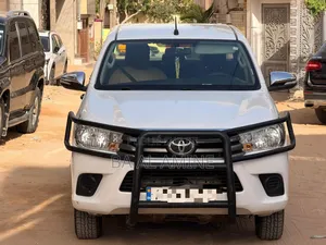 Toyota Hilux 2022 Blanc
