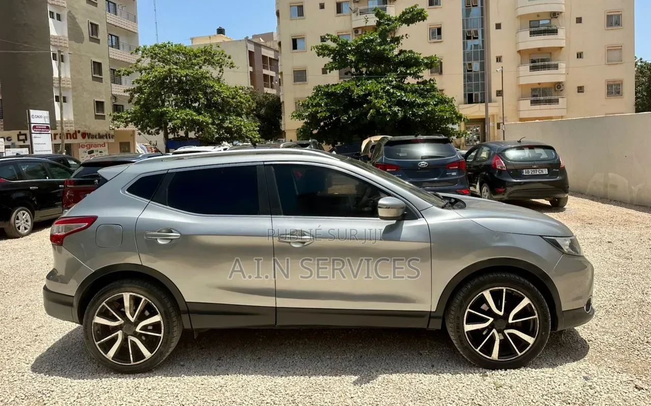 Nissan Qashqai 2017 Gris