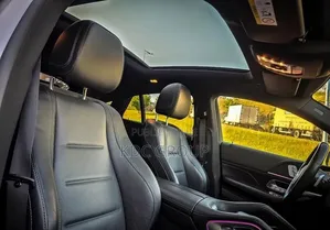 Mercedes-Benz GLE-Class 2021 Blanc cassé