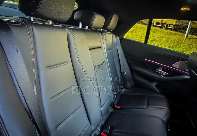 Mercedes-Benz GLE-Class 2021 Blanc cassé